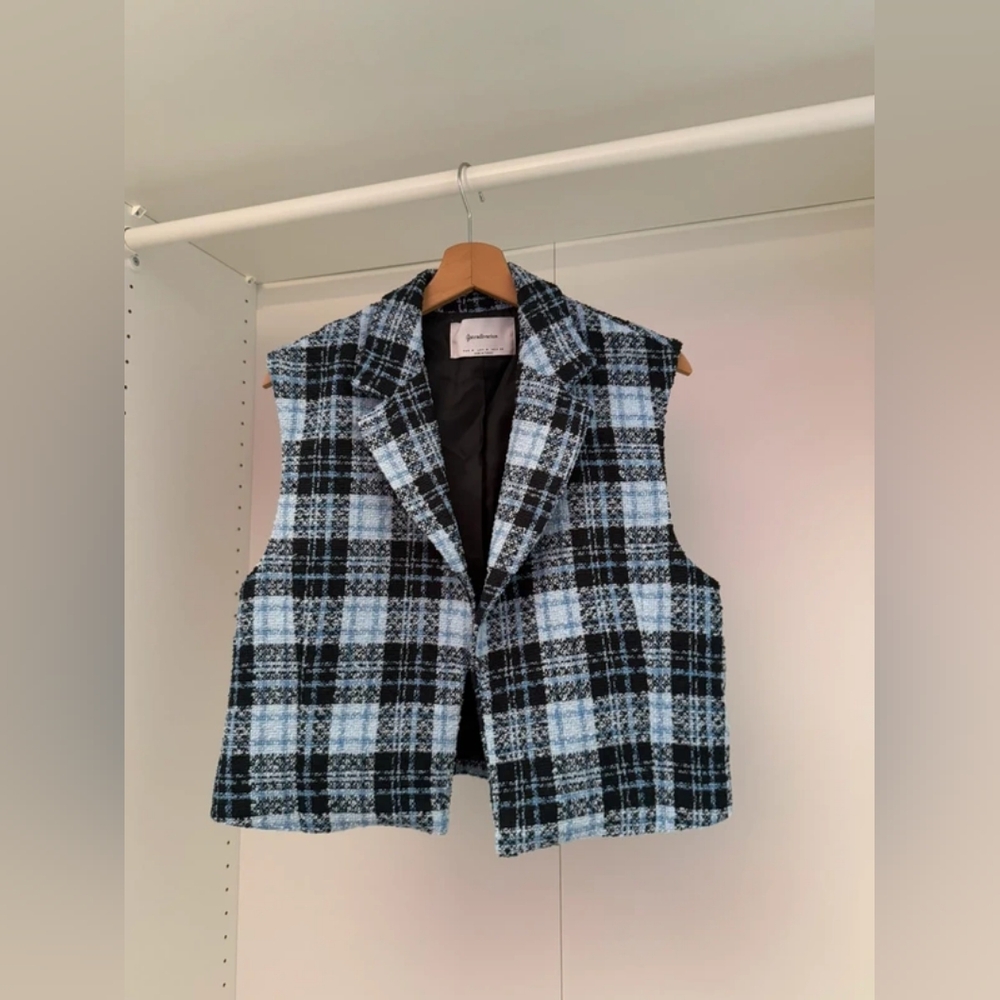 Stradivarius Checkered Vest in Black, White, and Blue